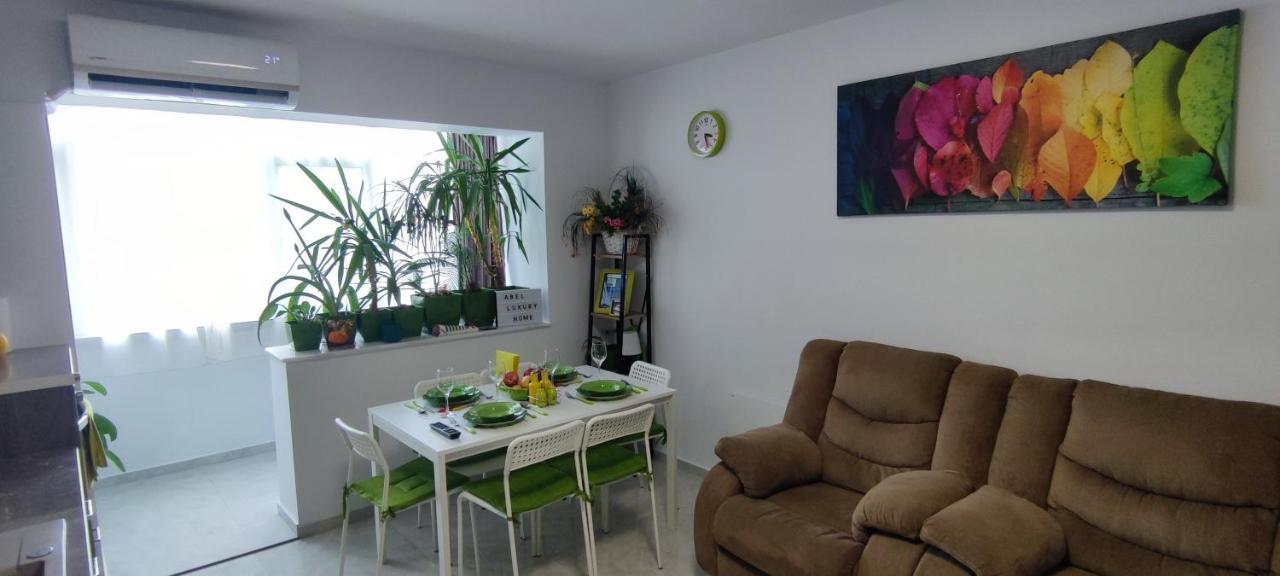 Abel Luxury Apartment *